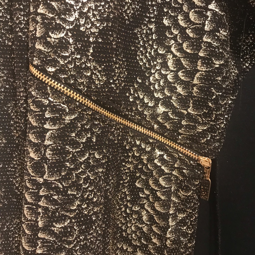 Blazer - Picture 2 of 3